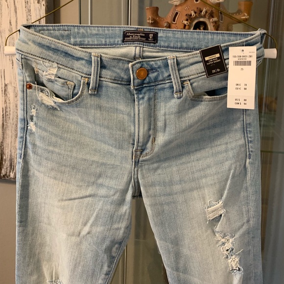 COPY - A&F Women’s Harper LOW RISE SUPER SKINNY J… - Picture 2 of 4